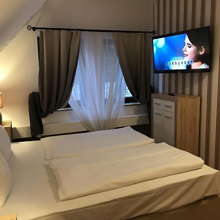ホテルGastehaus Reiser マインツ エクステリア 写真